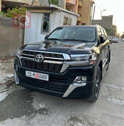 تۆیۆتا لاند کروزەر